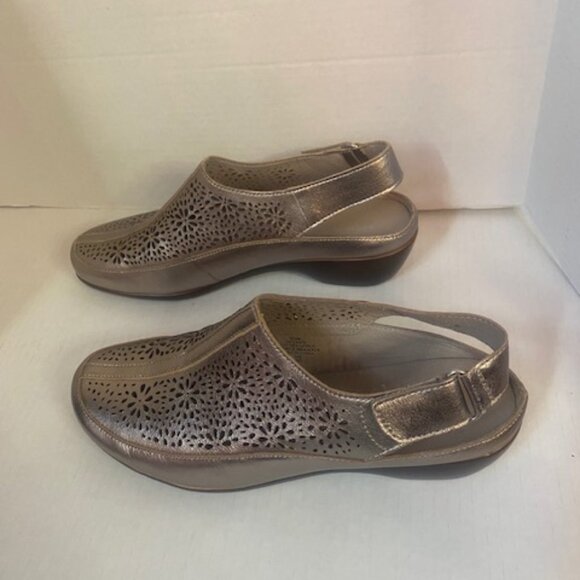 Easy Spirit Women's Leather Dawn Slingback Clog Metallic Pewter Size 9.5M - Picture 4 of 5